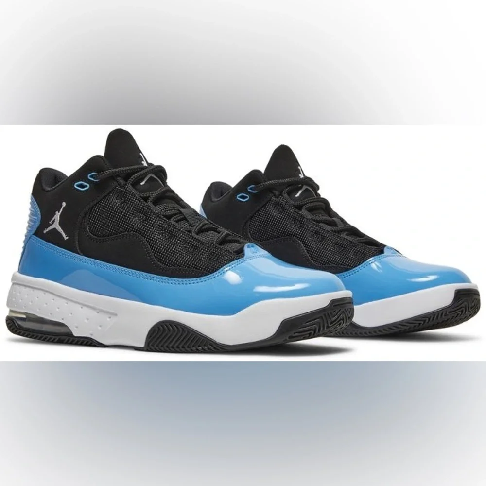 Air Jordan Max Aura 2 GS 'Black University Blue' Sneakers